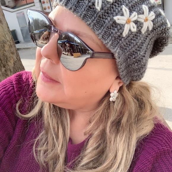 Meet your Posher Ambassadors Level II Giz 5 Stars ๐๐๐๐๐ - Picture 14 of 15